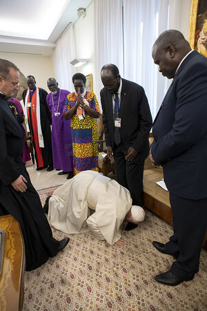 vatican-media-reuters-south-sundan-ecumenical-retreat-190411-06_700x1050.jpg