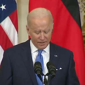 'We will bring an end to it'_ Joe Biden warns Putin about Nord Stream 2 (February '22).mp4